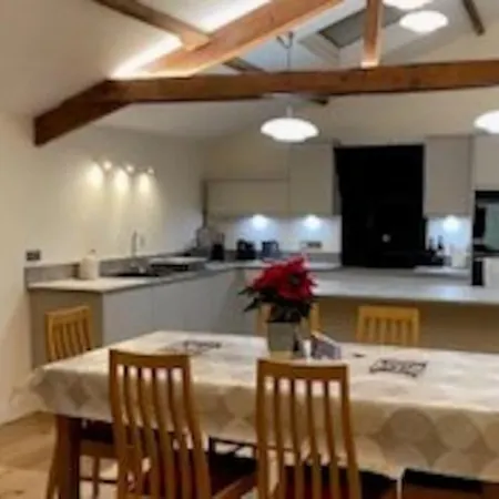 The Old Shippon, Дом отдыха Барбон