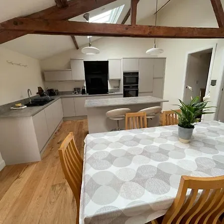 Дом отдыха The Old Shippon, *