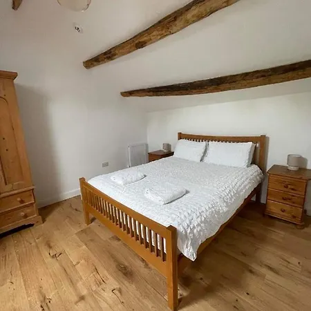 The Old Shippon, Дом отдыха