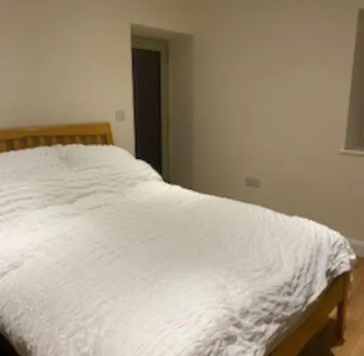 The Old Shippon, * 巴尔伯恩